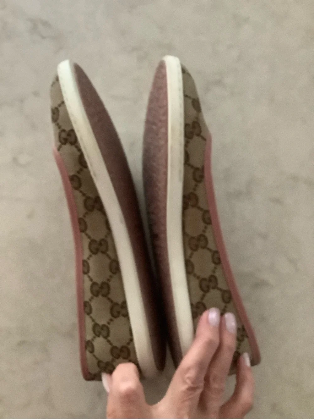 Gucci Beige GG Canvas Ballet Flats with Pink Trim size 37